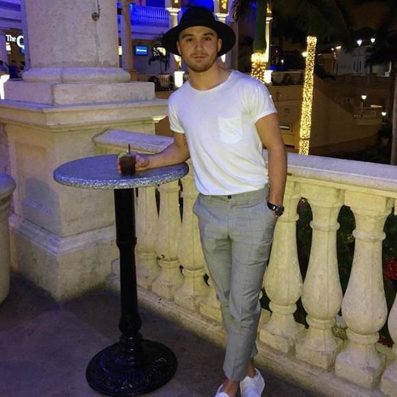 Meet your Posher, Marc-olivier - Picture 1 of 1